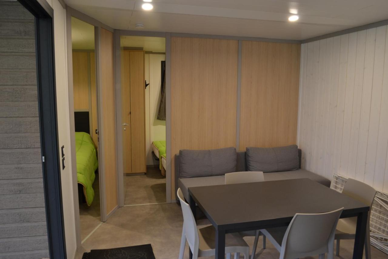 Chalets au bord de l'eau Caudebronde Extérieur photo